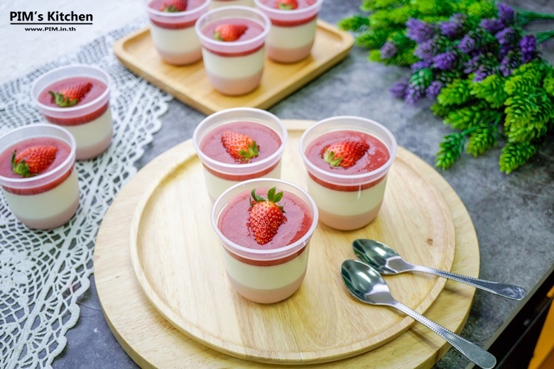 strawberry panna cotta v2 09