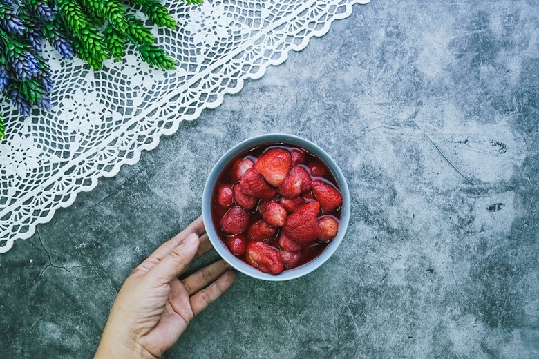 strawberry panna cotta v2 12