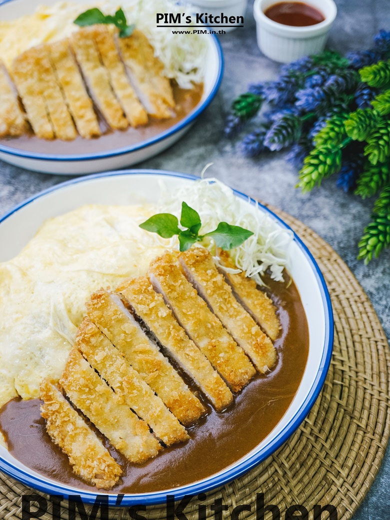 deep fried pork with curry sauce and scrambled eggs 32