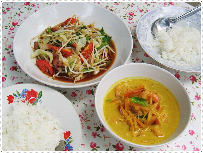 http://pim.in.th/images/all-one-dish-shrimp-crab/kang-kua-kung/kang-kua-kung-26.JPG