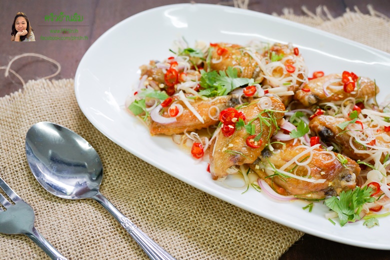 spicy crispy chicken wing salad 16