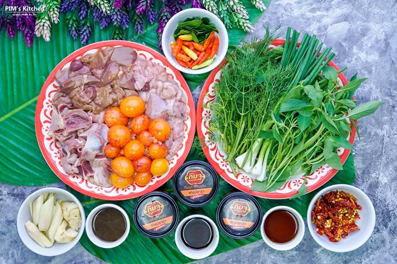 steamed chicken giblets in pot 12