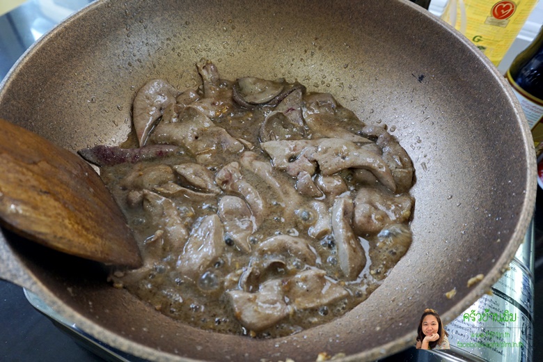 fried pork liver with garlic 10