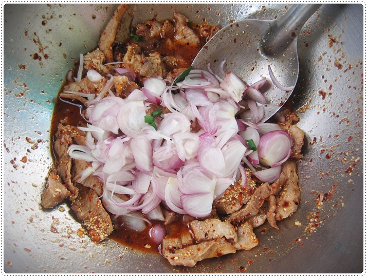 http://pim.in.th/images/all-side-dish-pork/namtok-mooyang/namtok-mooyang-45.JPG