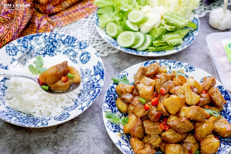 pork belly fried with chilli and fish sauce 03