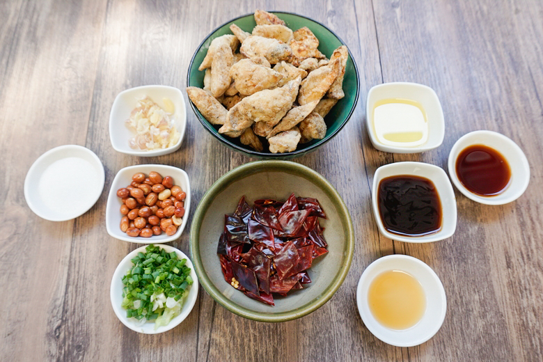 fried mushroom with dried chilli and peanut10