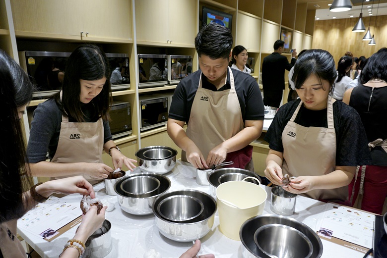 abc cooking studio 13